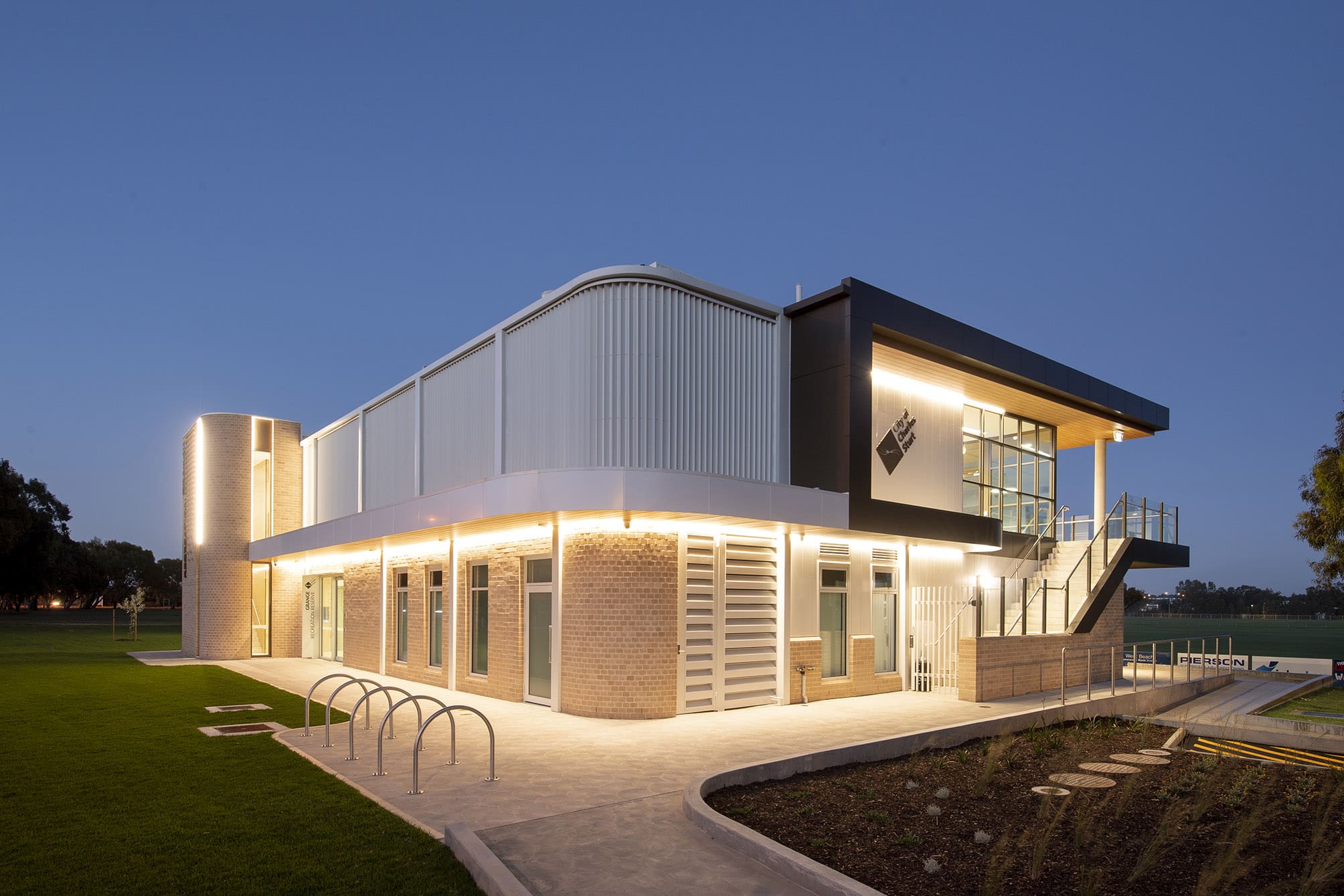 Stratco NINELINE™ architectural cladding